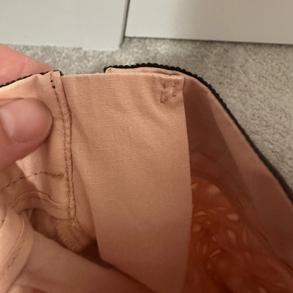 Ann Taylor Loft Coral Pink Eyelet Floral Mini Skirt Size 6 Women’s - Picture 7 of 9